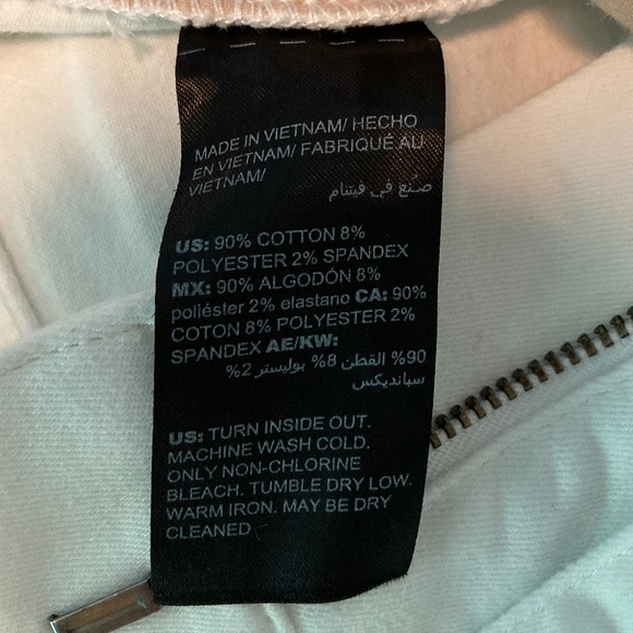 LAST CHANCE! White House Black Market White Wide-Leg Jeans - Picture 8 of 9